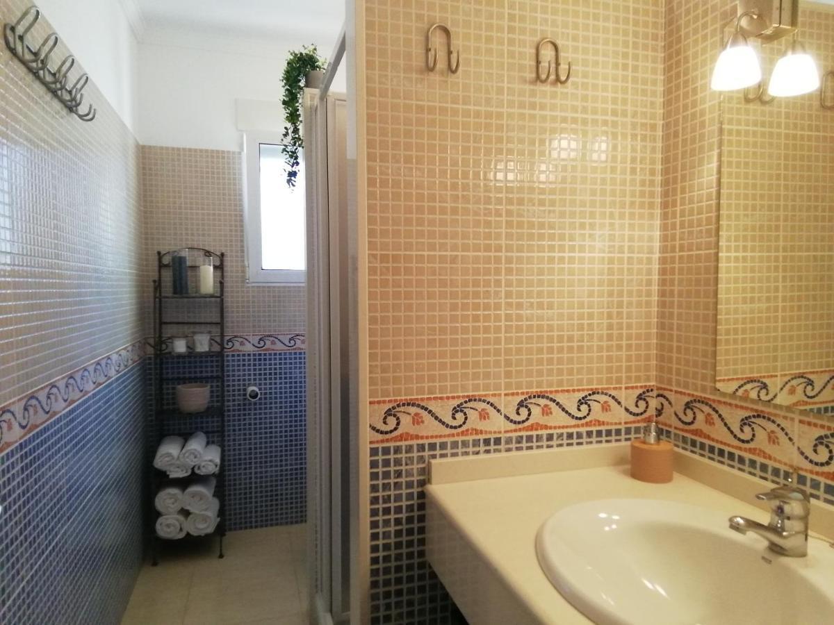 Guest House El Angelito De Olivas เปเดรเกร์ ภายนอก รูปภาพ